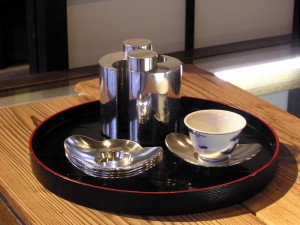 一双式茶入れと茶托